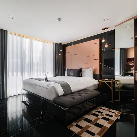 Hotel 433 - Asoke Sukhumvit Station