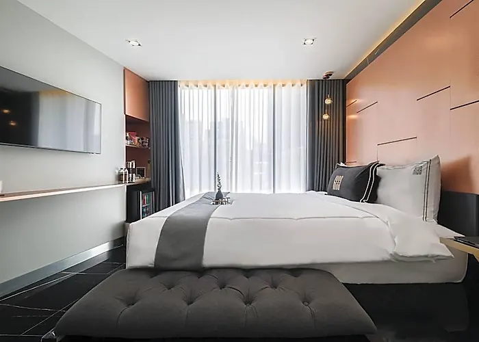 433 - Asoke Sukhumvit 3*