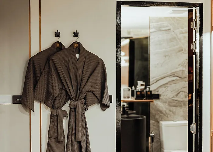 433 - Asoke Sukhumvit 3*